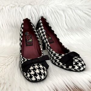 Carlos Falchi Houndstooth Heels